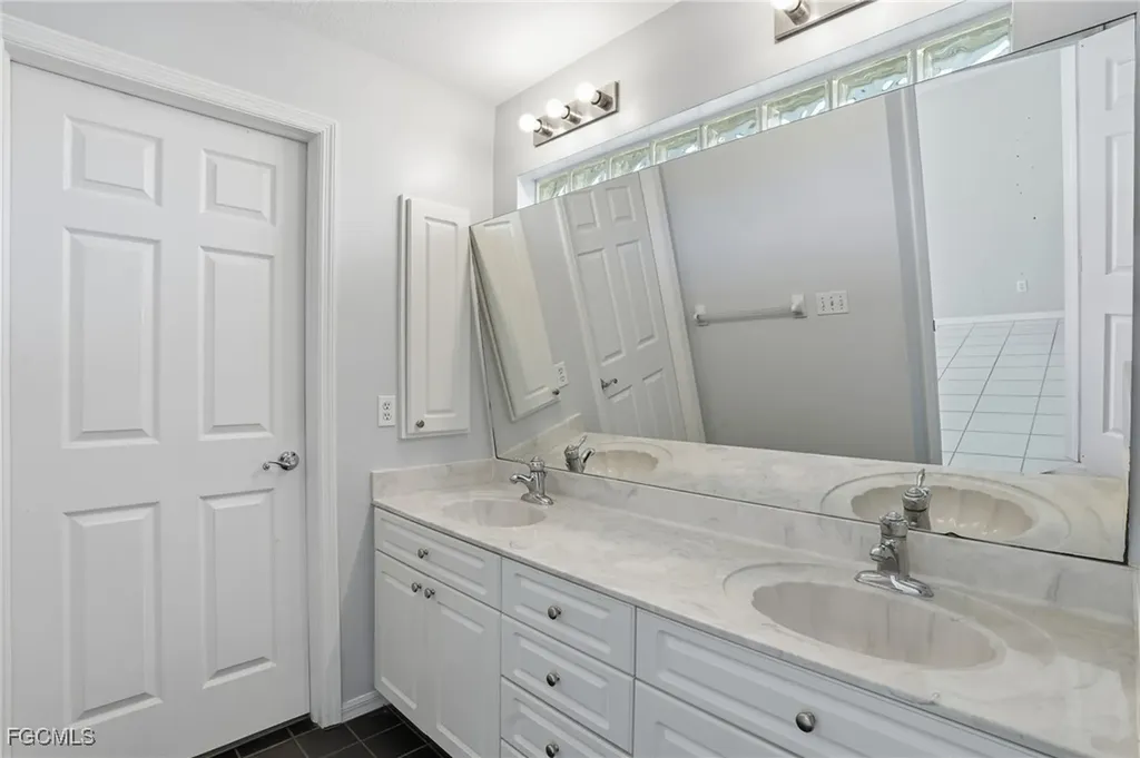 2920 SW 39th Terrace Cape Coral FL 33914