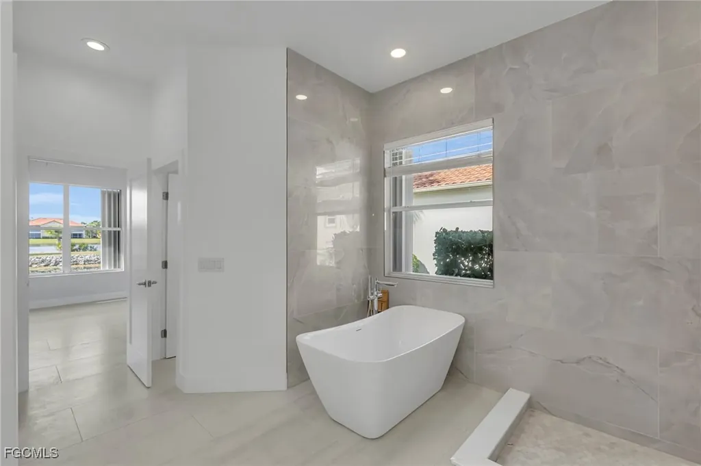 11099 Sea Tropic Lane Fort Myers FL 33908