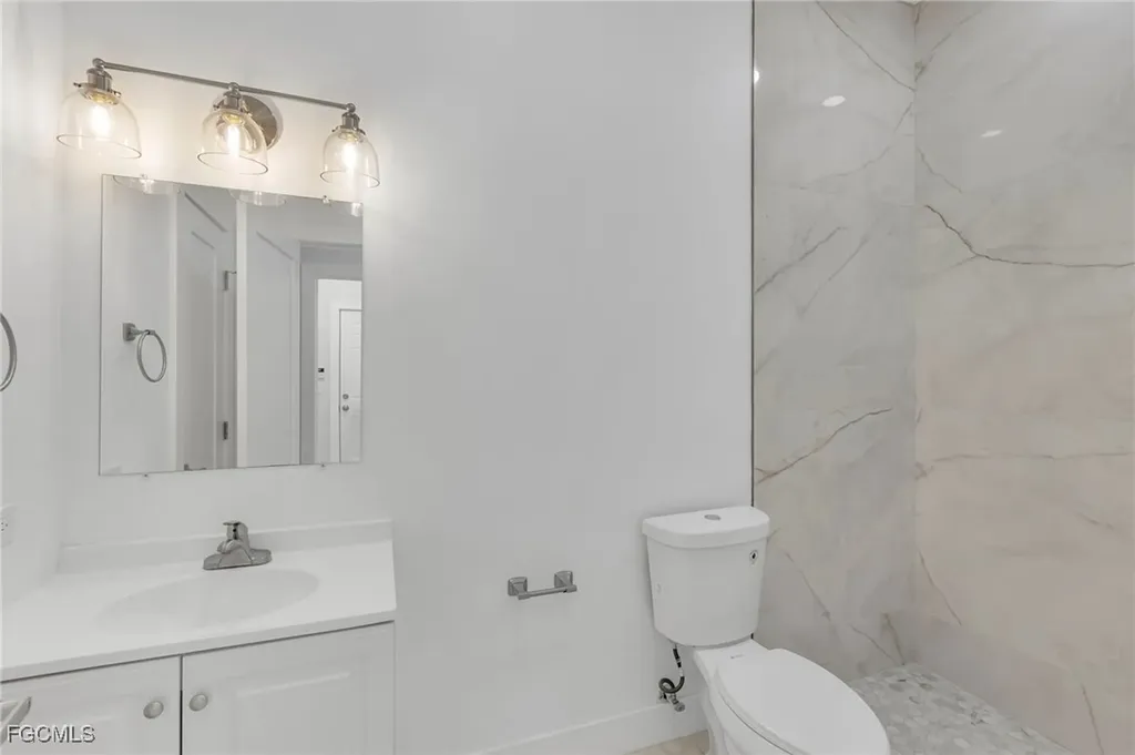 11099 Sea Tropic Lane Fort Myers FL 33908