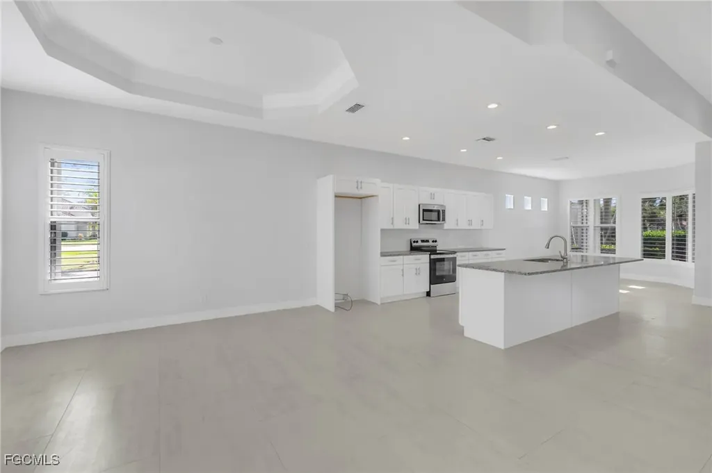 11099 Sea Tropic Lane Fort Myers FL 33908