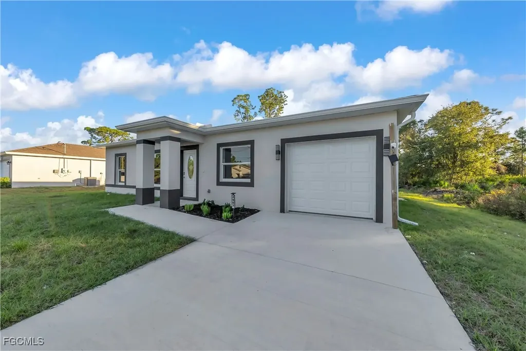 2907 8th Street W Lehigh Acres FL 33971