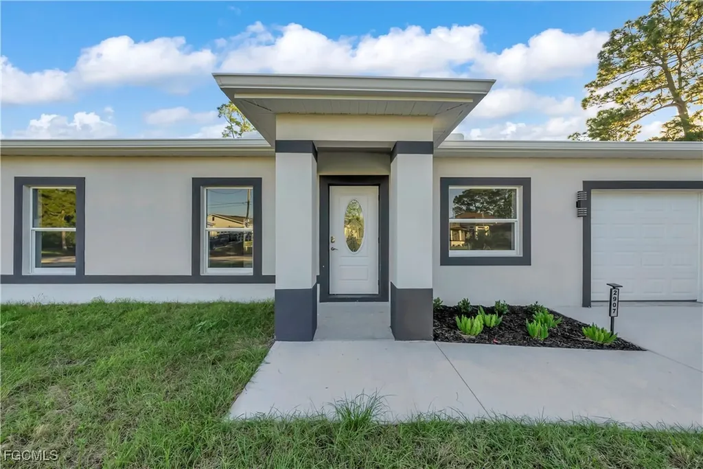 2907 8th Street W Lehigh Acres FL 33971