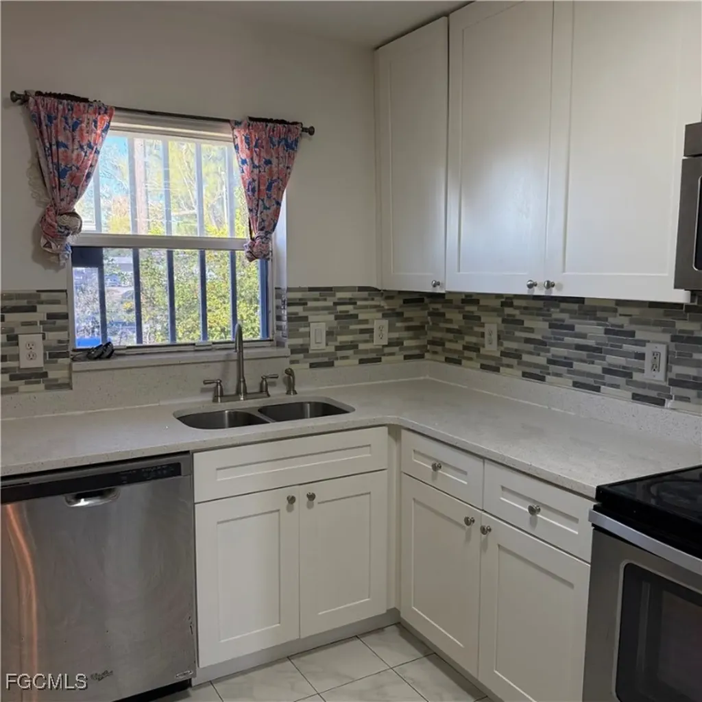 2172 Simon Court Fort Myers FL 33916