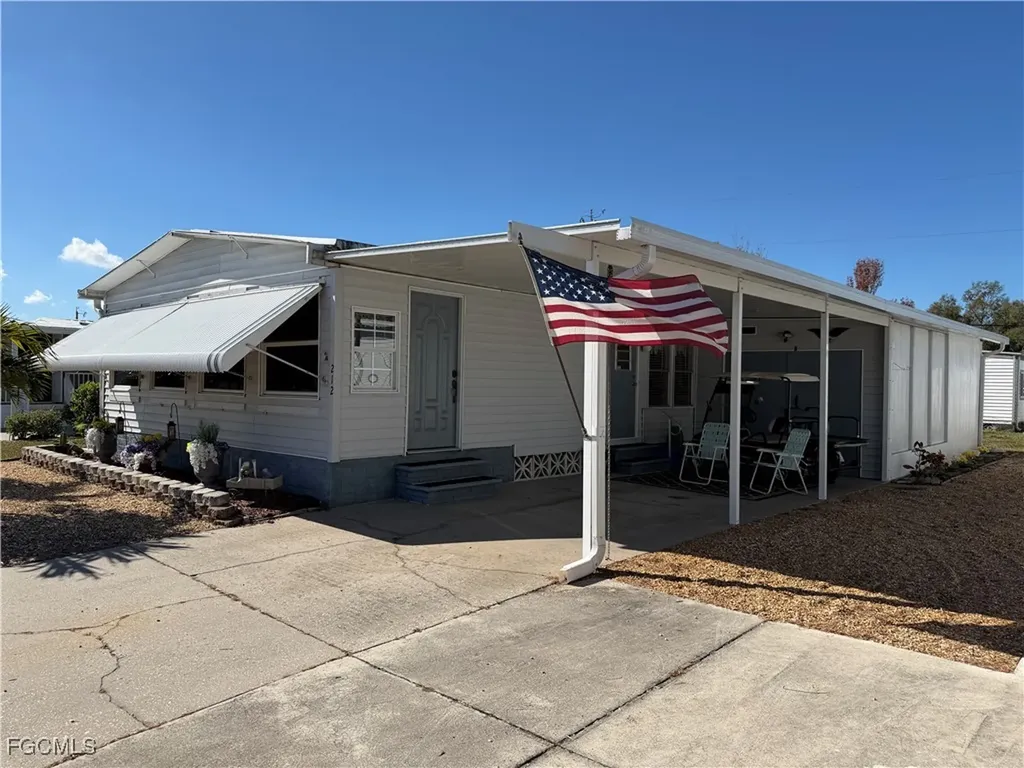 212 Cobblestone Lane North Fort Myers FL 33917