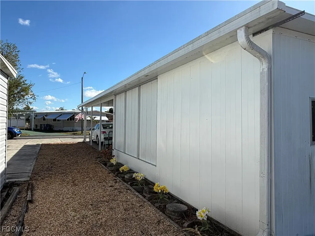 212 Cobblestone Lane North Fort Myers FL 33917