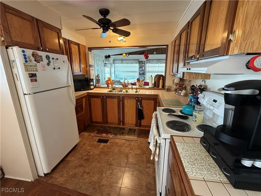 212 Cobblestone Lane North Fort Myers FL 33917