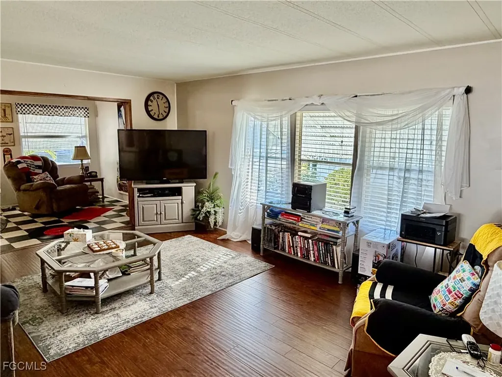 212 Cobblestone Lane North Fort Myers FL 33917