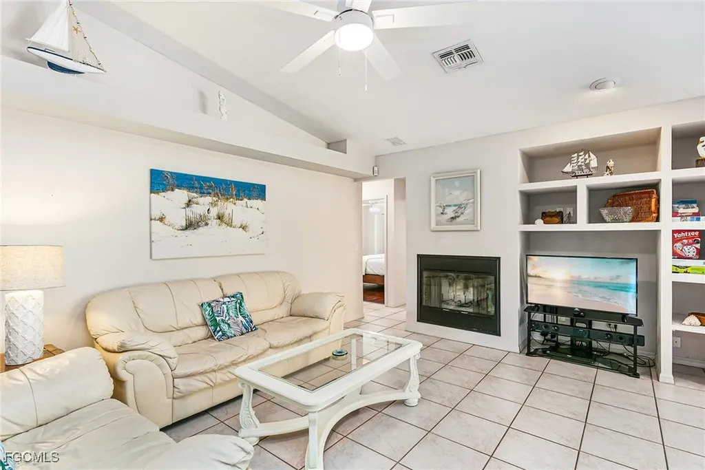 4532 SW 17th Avenue Cape Coral FL 33914