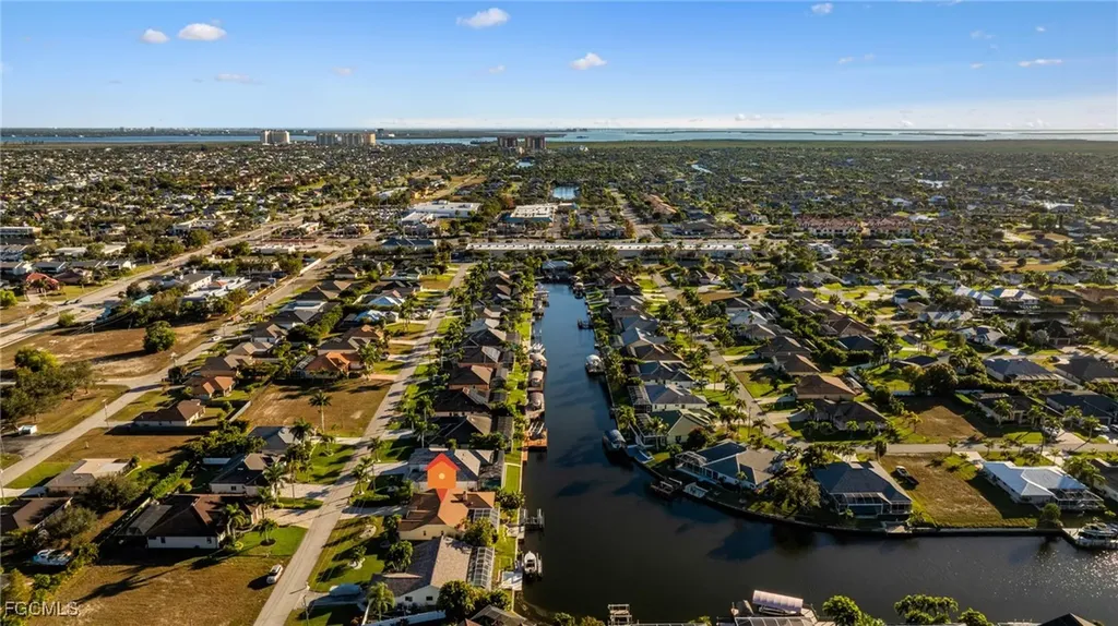4532 SW 17th Avenue Cape Coral FL 33914