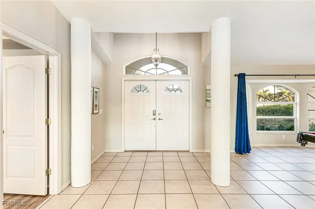 4532 SW 17th Avenue Cape Coral FL 33914