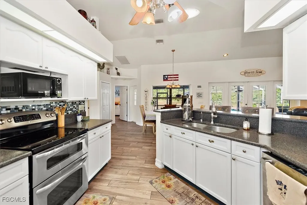 9851 Merle Drive North Fort Myers FL 33917