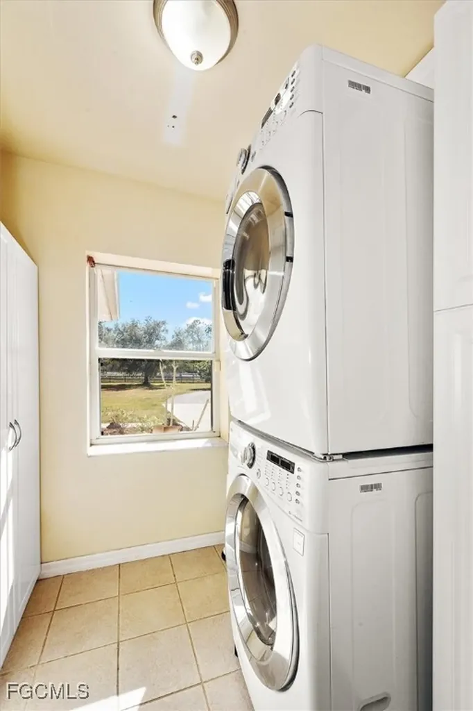 9851 Merle Drive North Fort Myers FL 33917