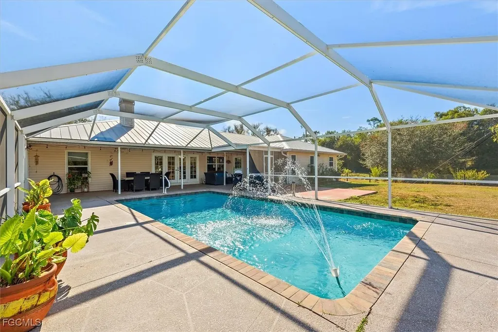 9851 Merle Drive North Fort Myers FL 33917