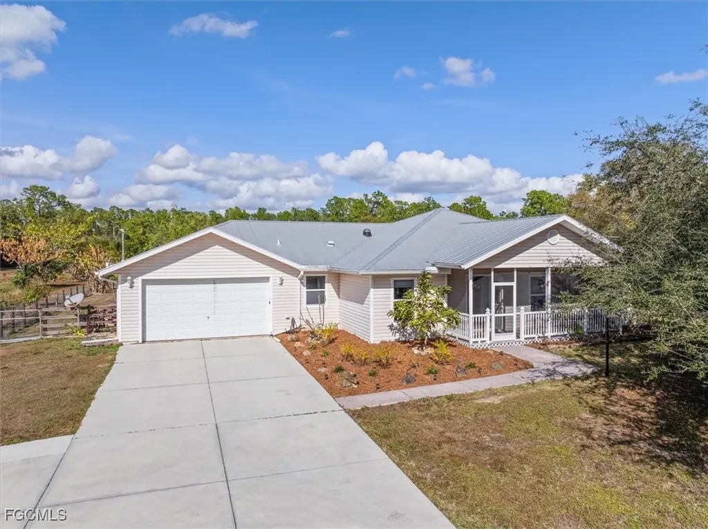 9851 Merle Drive North Fort Myers FL 33917