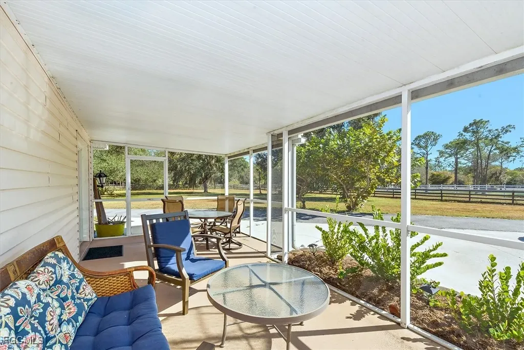 9851 Merle Drive North Fort Myers FL 33917