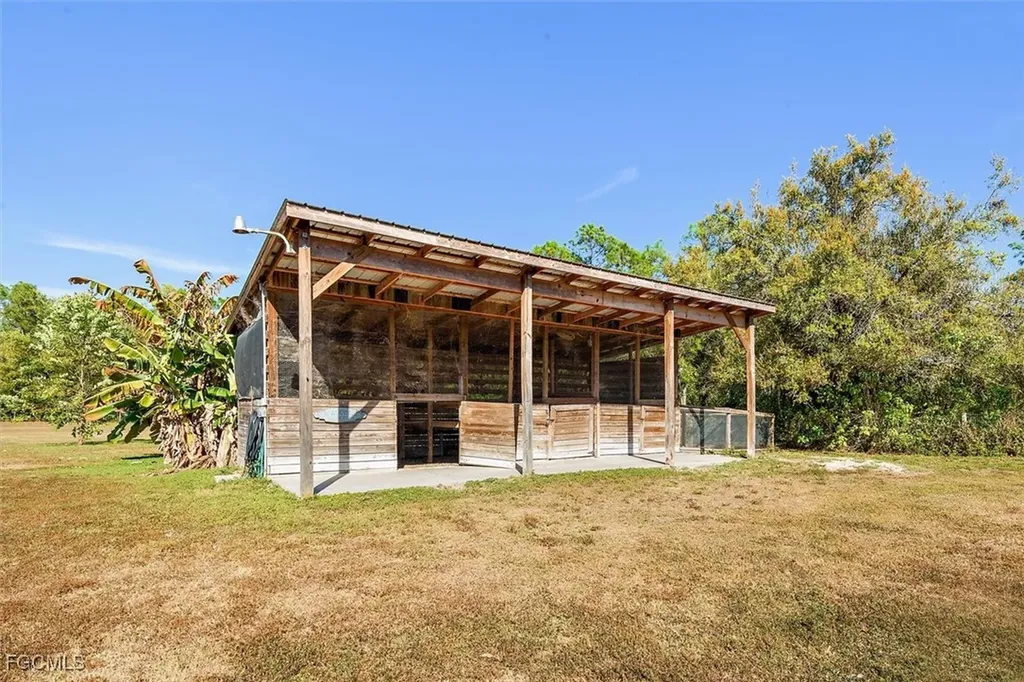9851 Merle Drive North Fort Myers FL 33917