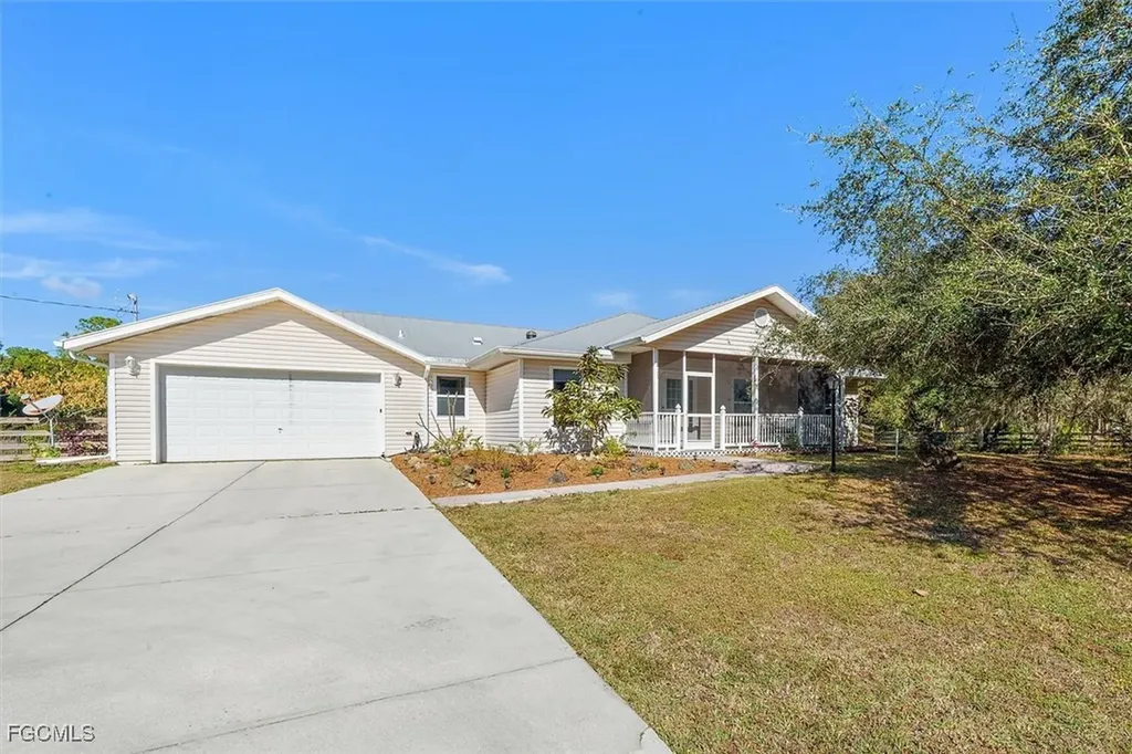 9851 Merle Drive North Fort Myers FL 33917