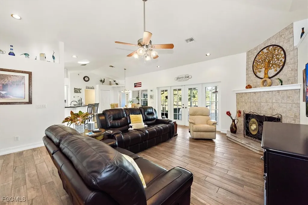 9851 Merle Drive North Fort Myers FL 33917