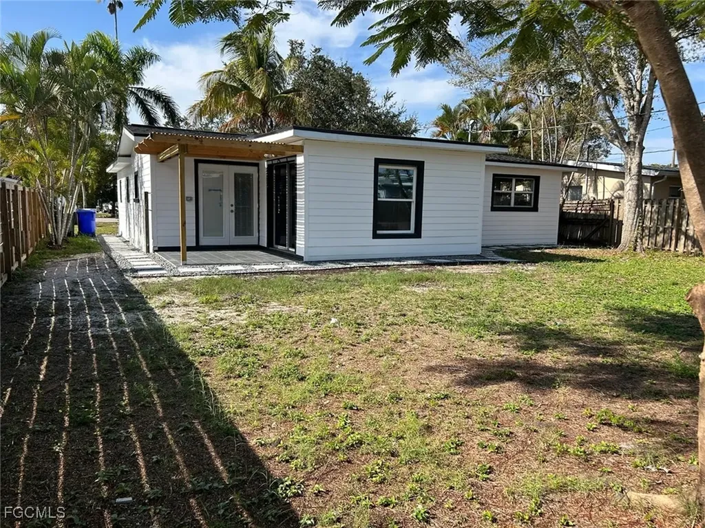 3835 Arlington Street Fort Myers FL 33901