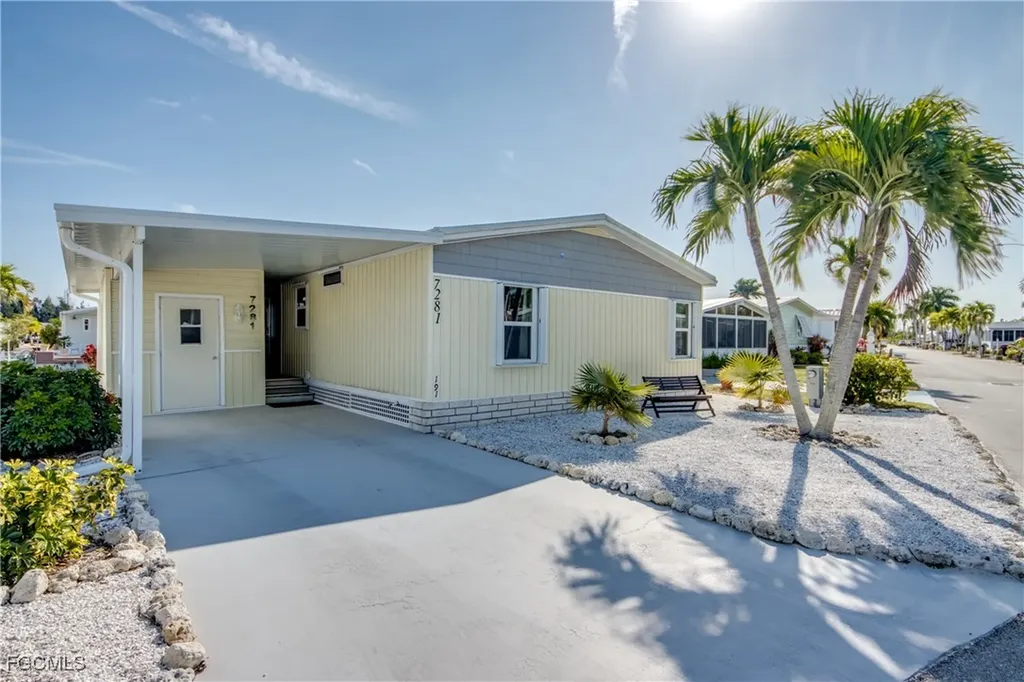 7281 Cobiac Drive St. James City FL 33956