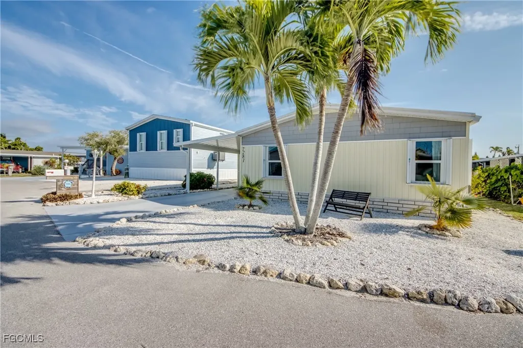 7281 Cobiac Drive St. James City FL 33956