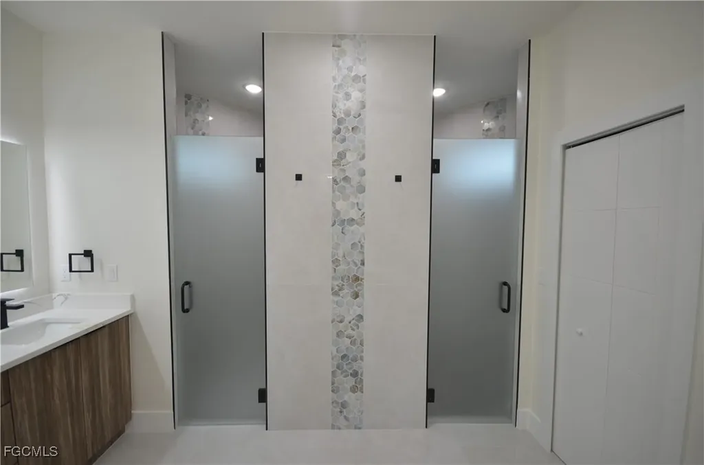 2416 Diplomat Parkway W Cape Coral FL 33993