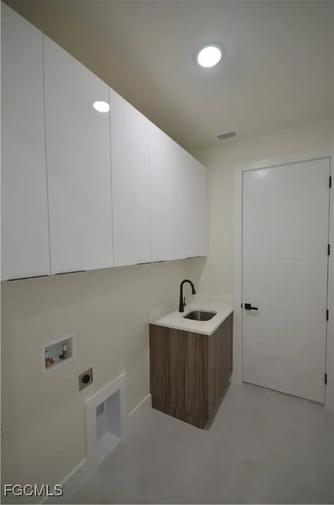 2416 Diplomat Parkway W Cape Coral FL 33993