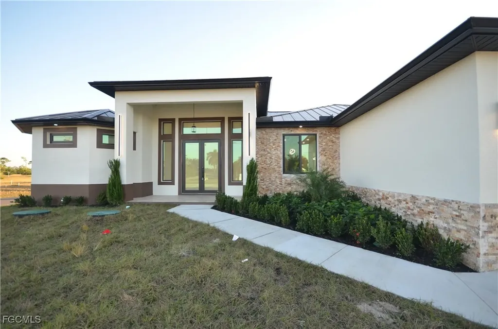 2416 Diplomat Parkway W Cape Coral FL 33993