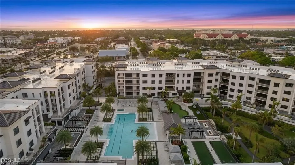 1125 Central Avenue Naples FL 34102