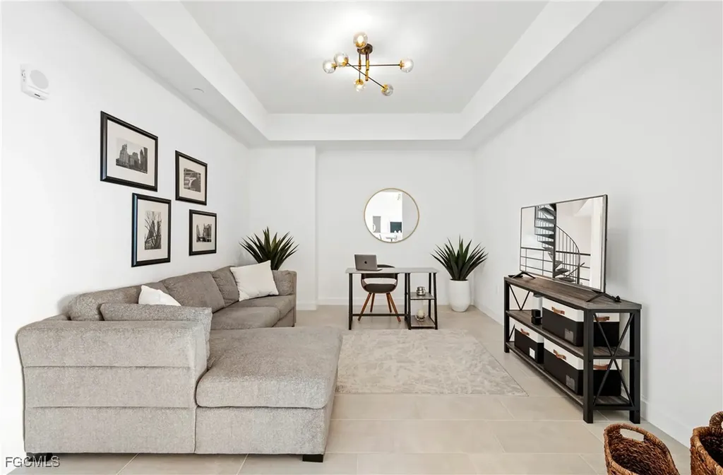 1125 Central Avenue Naples FL 34102