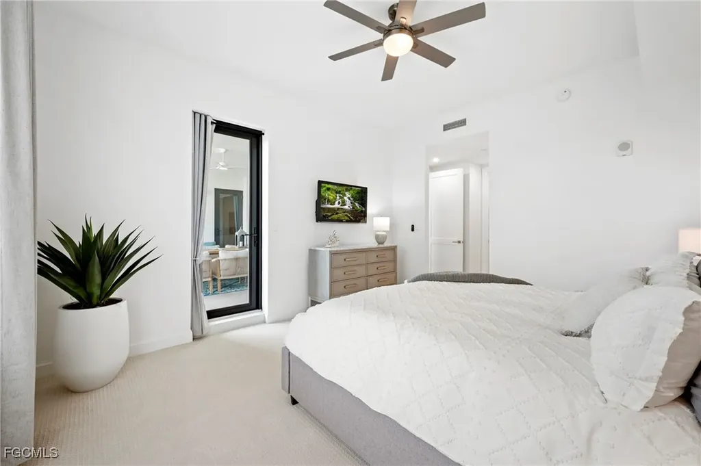 1125 Central Avenue Naples FL 34102