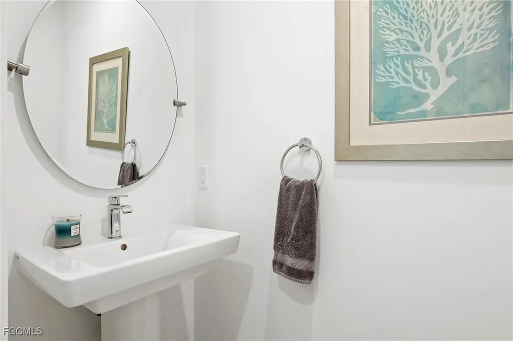 1125 Central Avenue Naples FL 34102