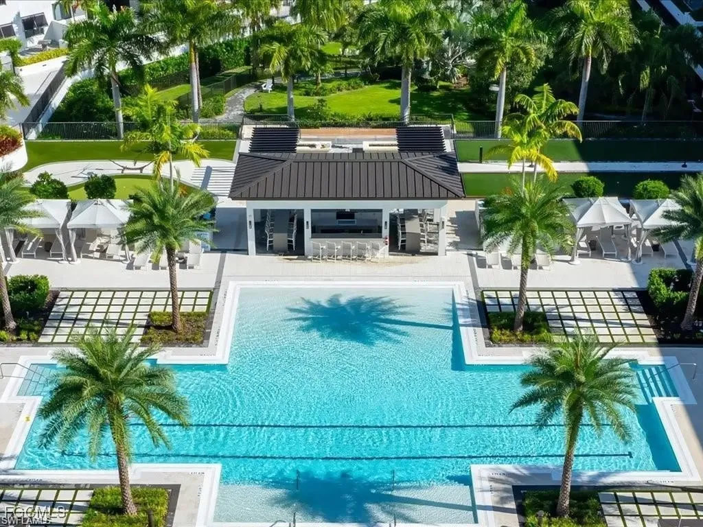 1125 Central Avenue Naples FL 34102