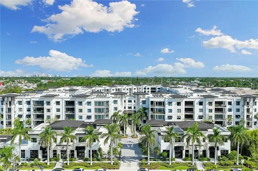 1125 Central Avenue Naples FL 34102