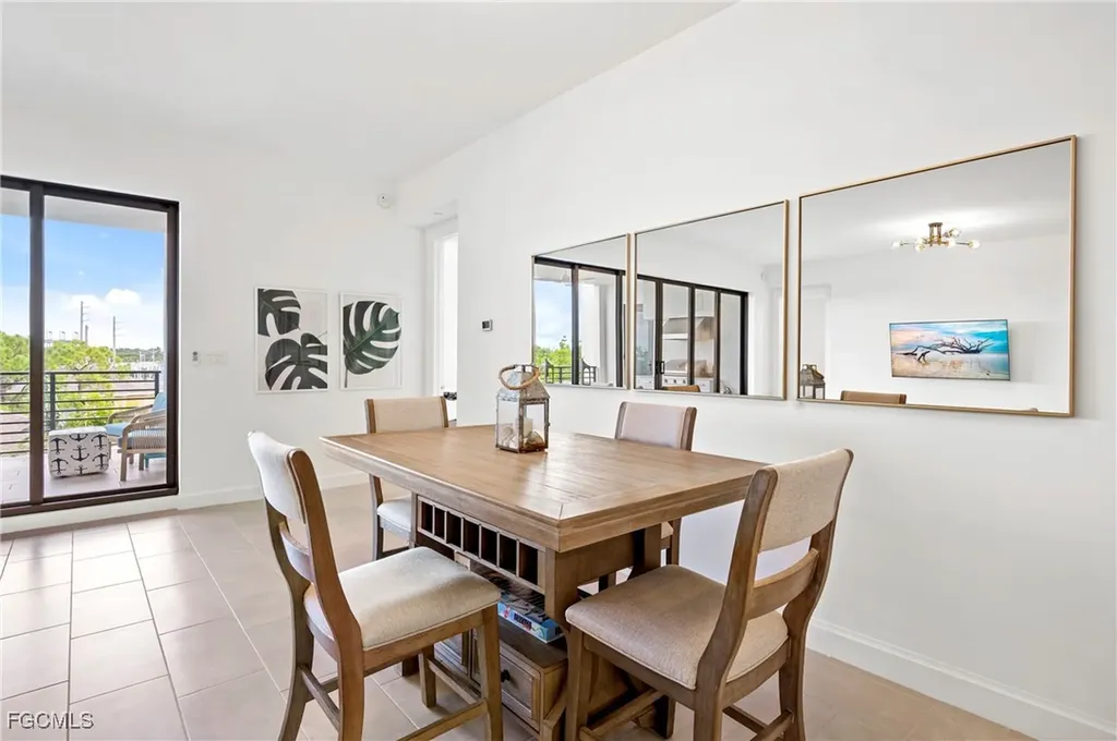 1125 Central Avenue Naples FL 34102