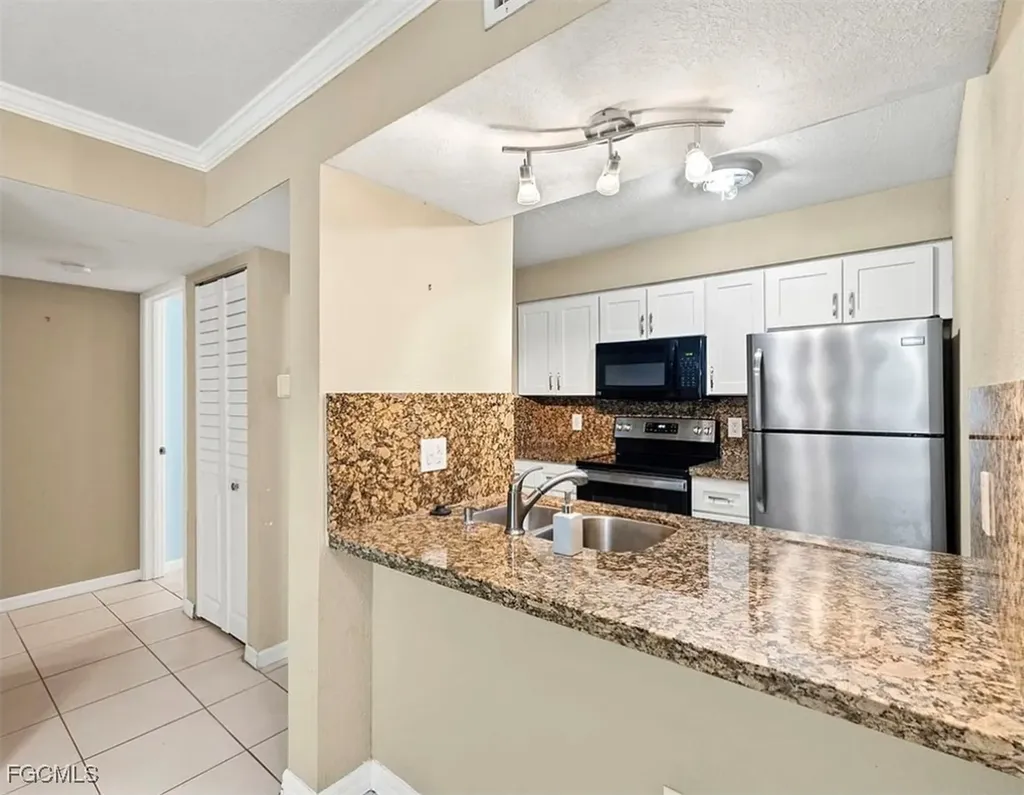 3419 Winkler Avenue Fort Myers FL 33916