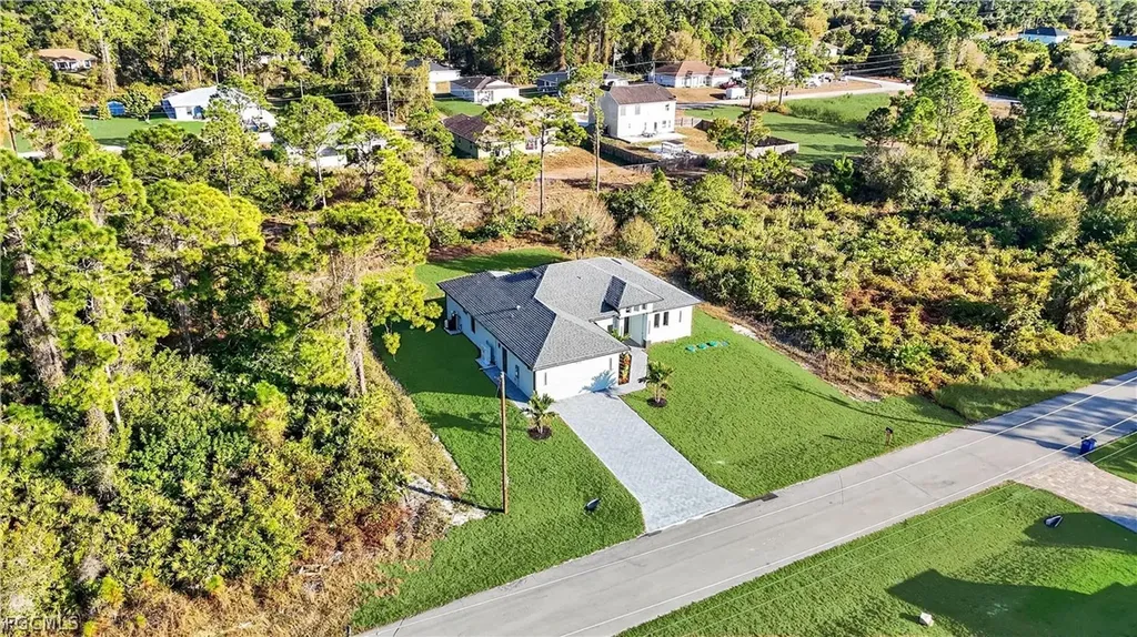 225 Lomax Avenue S Lehigh Acres FL 33974