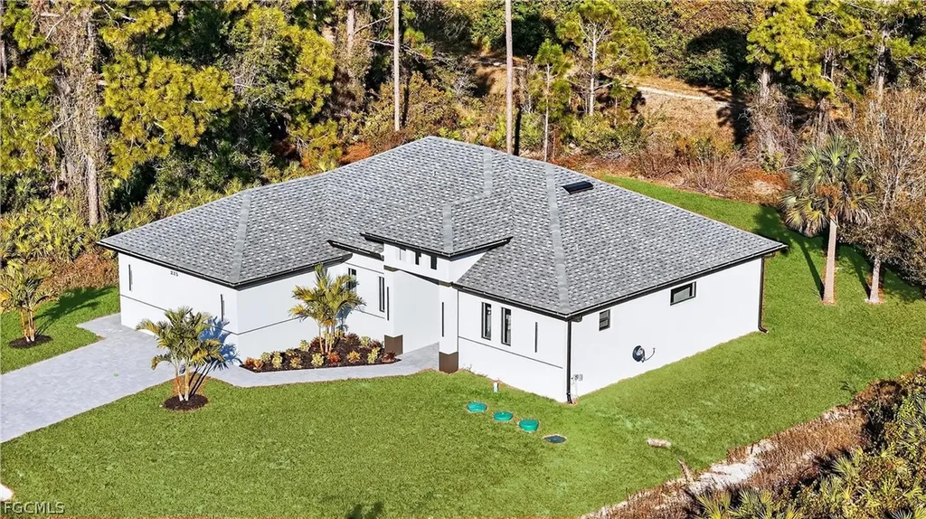 225 Lomax Avenue S Lehigh Acres FL 33974
