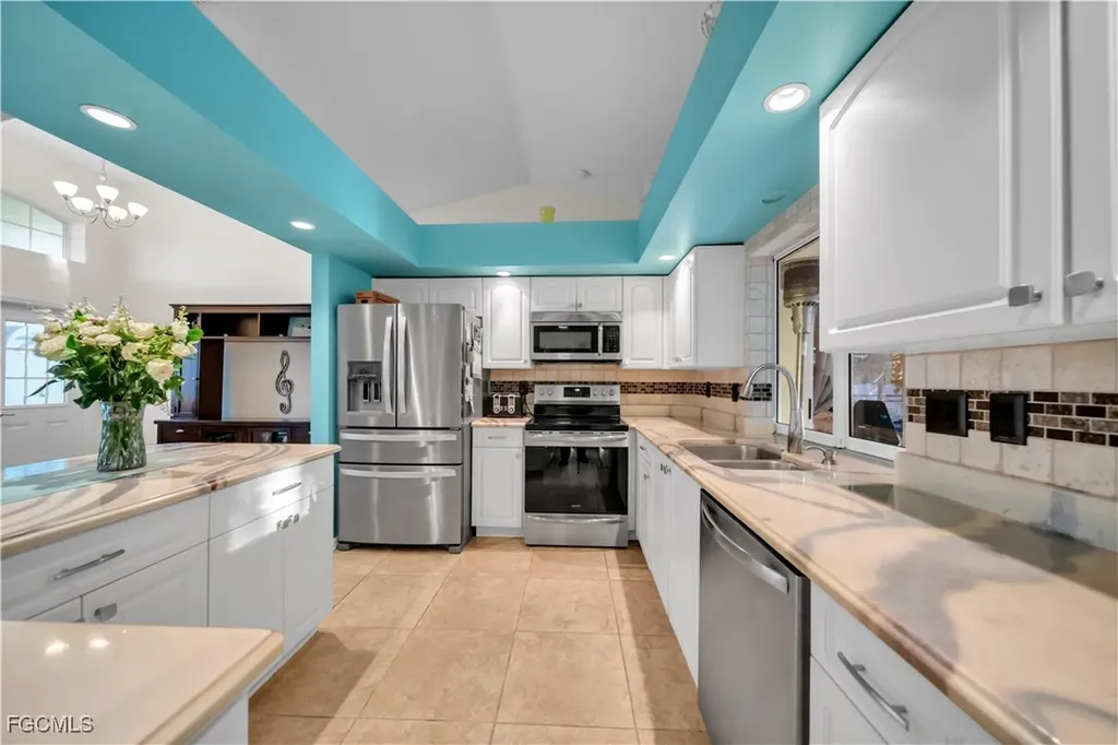 2566 SW 27th Avenue Cape Coral FL 33914