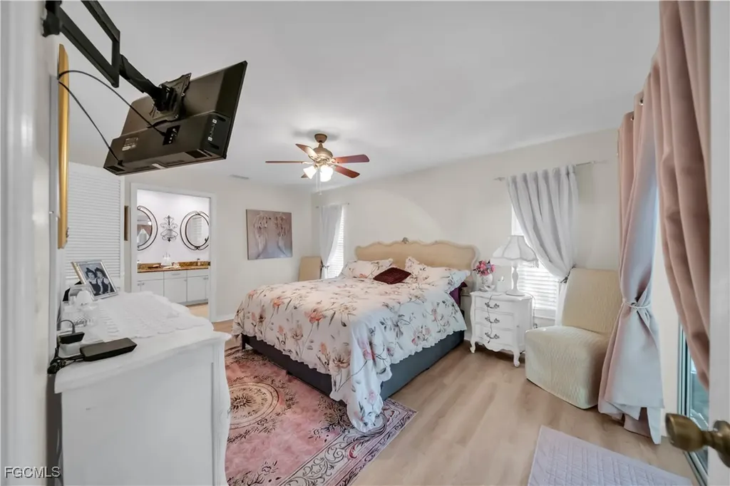 2566 SW 27th Avenue Cape Coral FL 33914