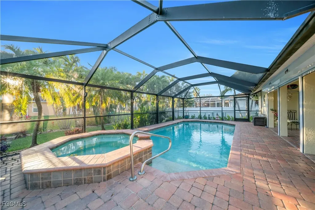 2566 SW 27th Avenue Cape Coral FL 33914