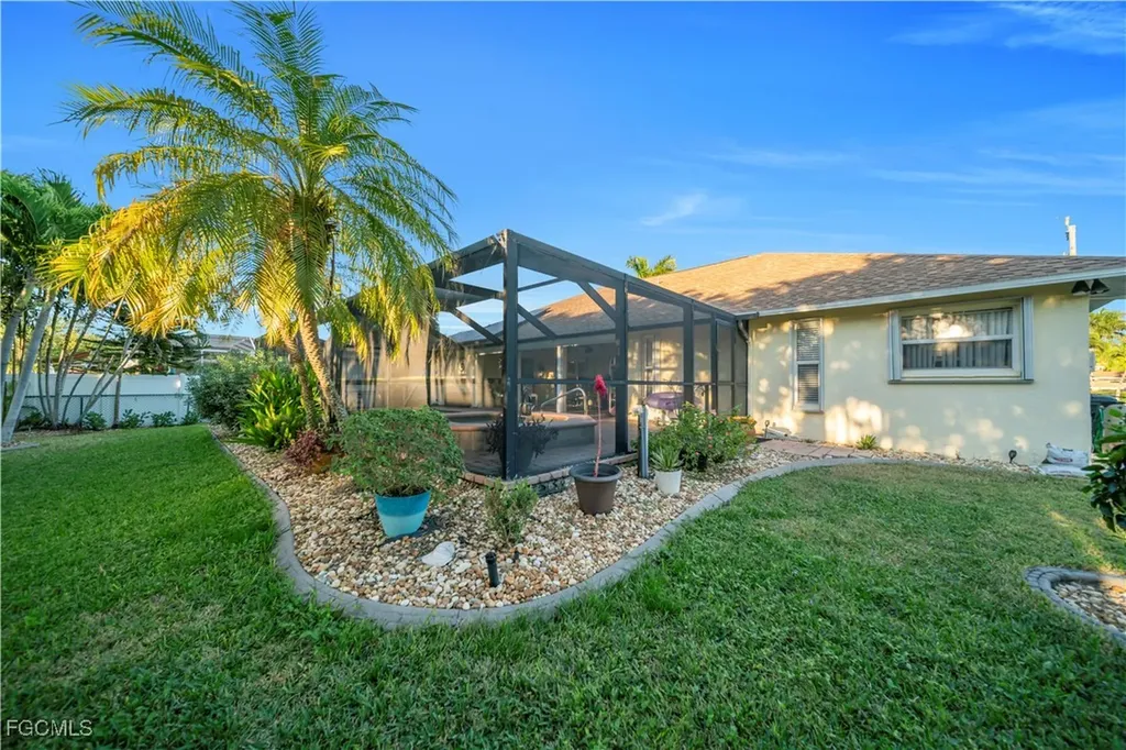2566 SW 27th Avenue Cape Coral FL 33914