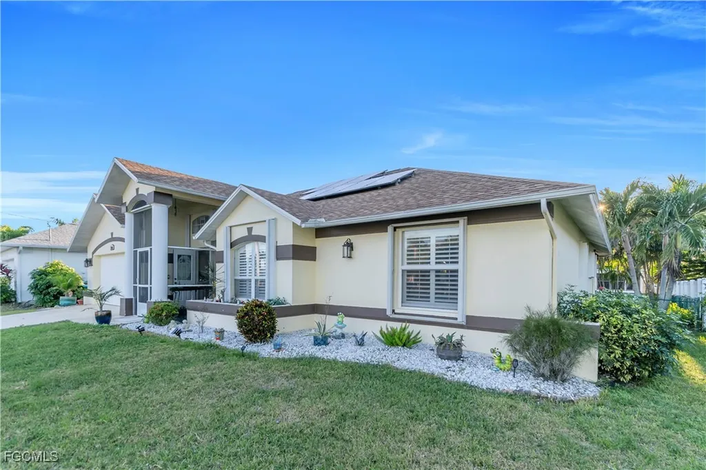 2566 SW 27th Avenue Cape Coral FL 33914