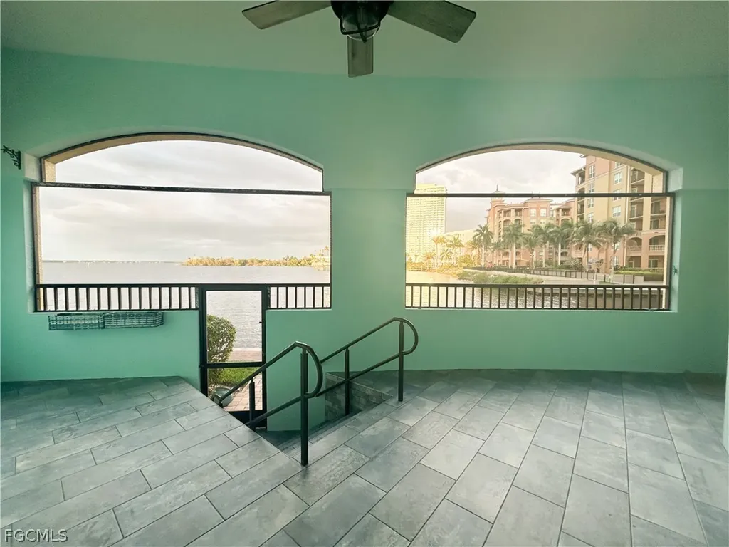 2797 1st Street Fort Myers FL 33916