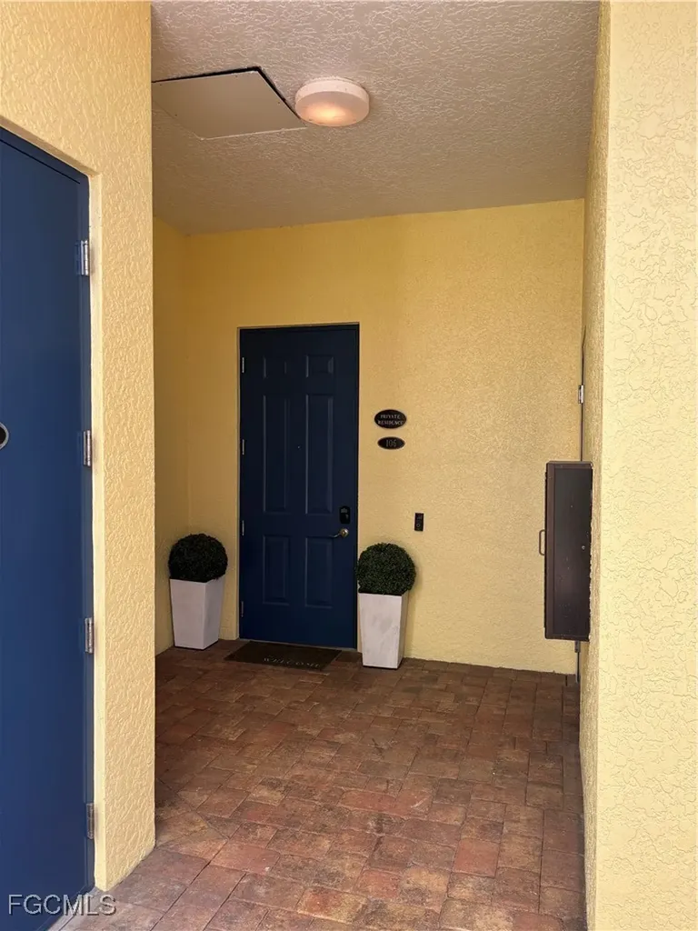 2797 1st Street Fort Myers FL 33916