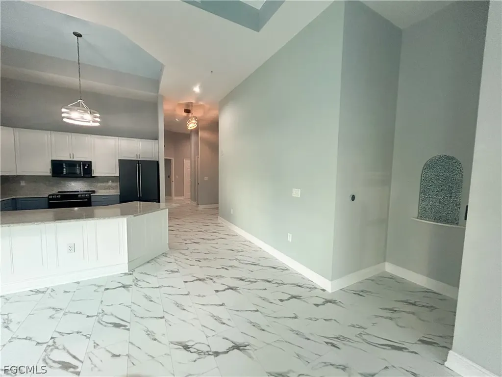 2797 1st Street Fort Myers FL 33916