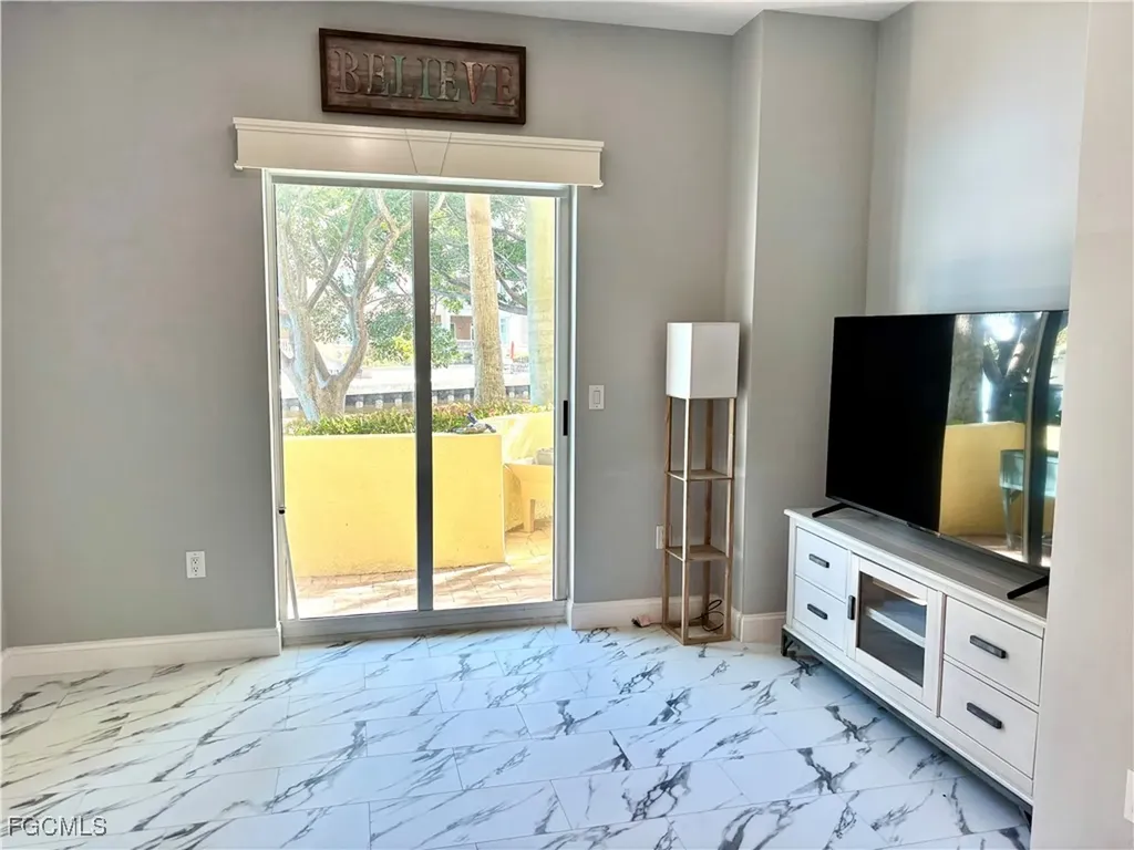 2797 1st Street Fort Myers FL 33916