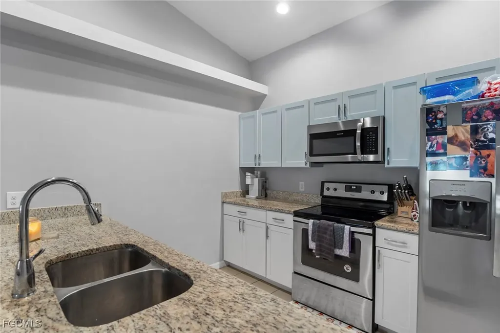 1117/ 1119 Diplomat Parkway E Cape Coral FL 33909