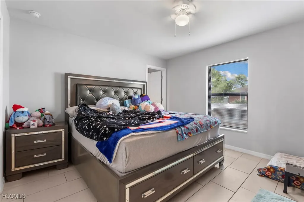 1117/ 1119 Diplomat Parkway E Cape Coral FL 33909