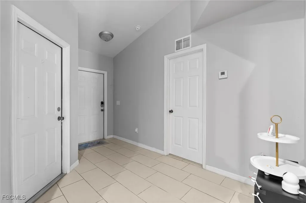 1117/ 1119 Diplomat Parkway E Cape Coral FL 33909